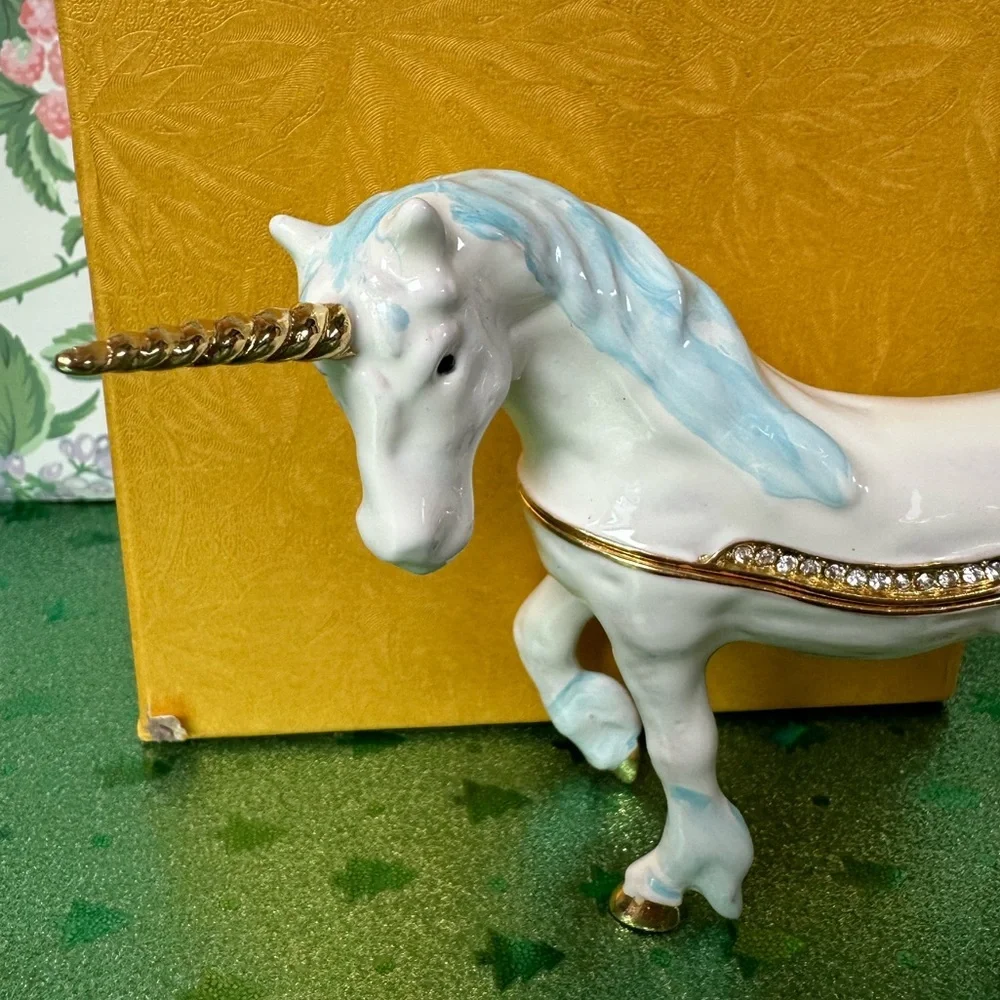 Unicorn Trinket Box Tchotchke NIB